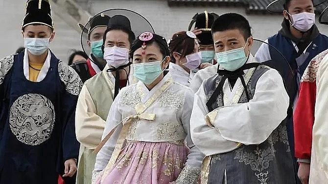 To date, south korea has reported 16,346 cases of the new coronavirus with 307 covid-19 deaths